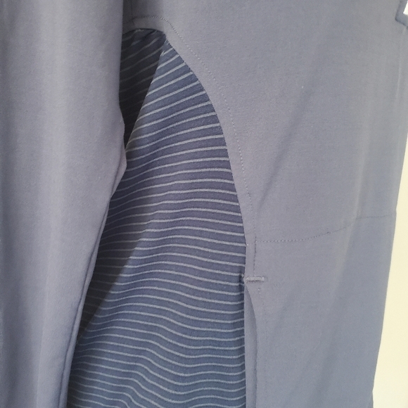 Head Quarter Zip Athletic Top with Ruched Back and Sleeves - Picture 5 of 13